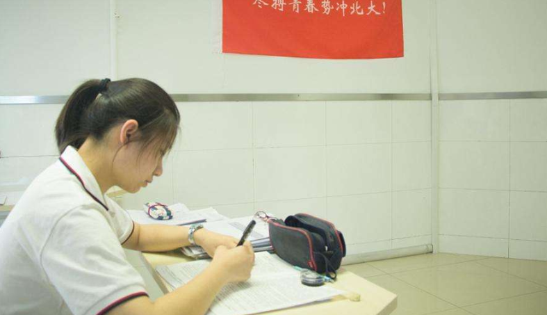 【热门】国务院组成部门或从27个减至23个  “大部制改走向何方”、“会否成立
